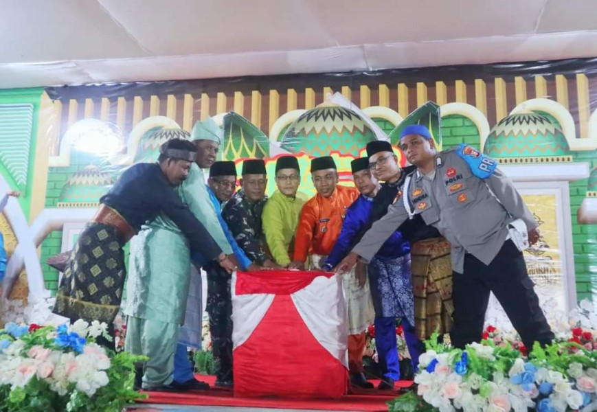 Bupati Indragiri Hilir (Inhil) H. Muhammad Wardan yang diwakili Asisten III Setdakab Inhil H. Fajar Husen secara resmi membuka pelaksanaan Musabaqoh Tilawatil Qur'an (MTQ) Ke-13 Tingkat Kecamatan